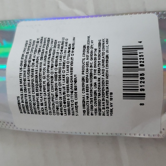 4 Covergirl Melting Pout Vinyl Vow Matte Liquid Lipsticks Lip Color 3.5 NWT - Picture 13 of 14